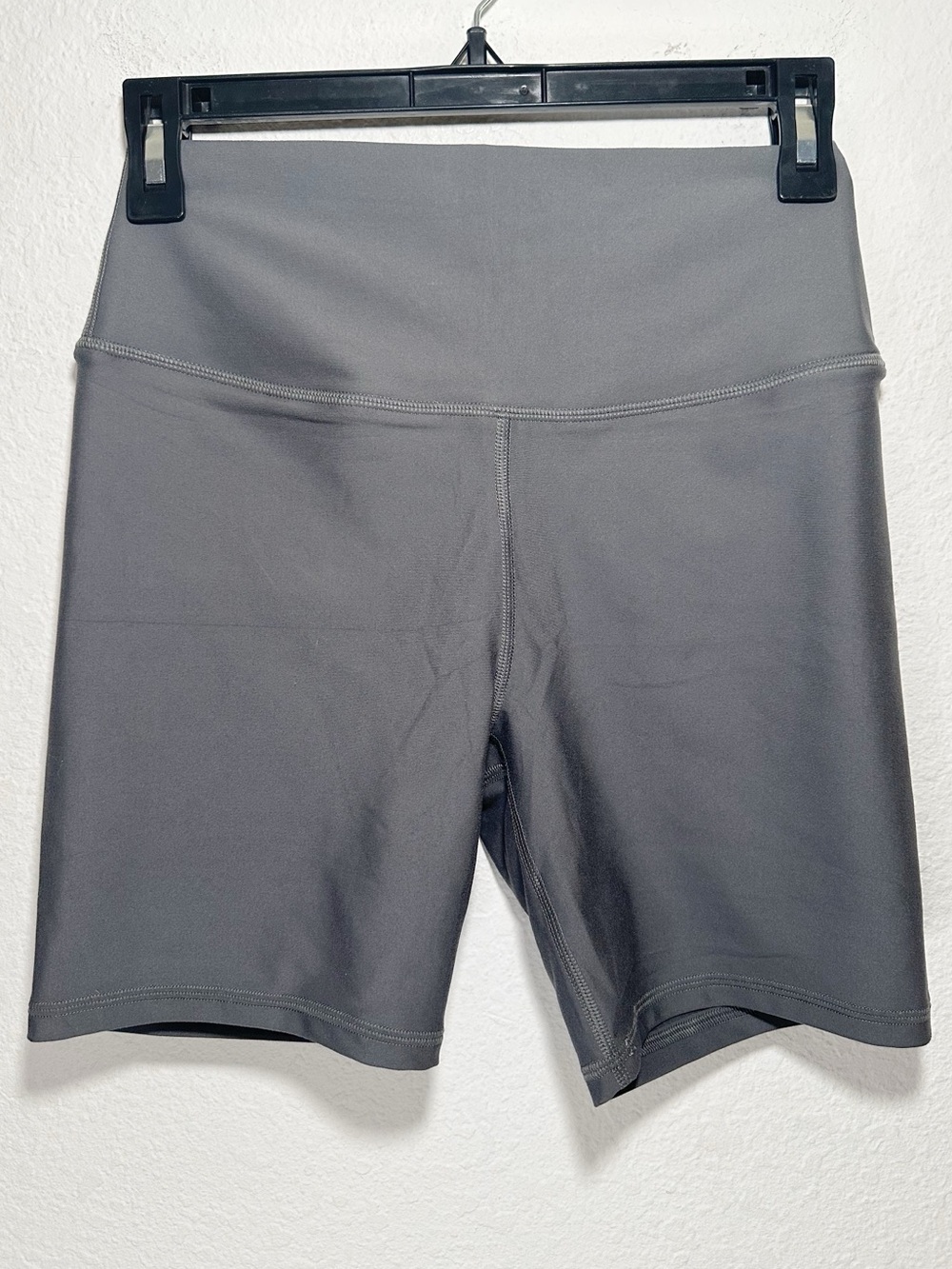 Abercrombie & Fitch YPB StudioFLEX Double Layered 6" Inseam Biker Shorts Gray